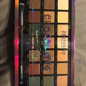 Profusion cosmetics eyeshadow palette
